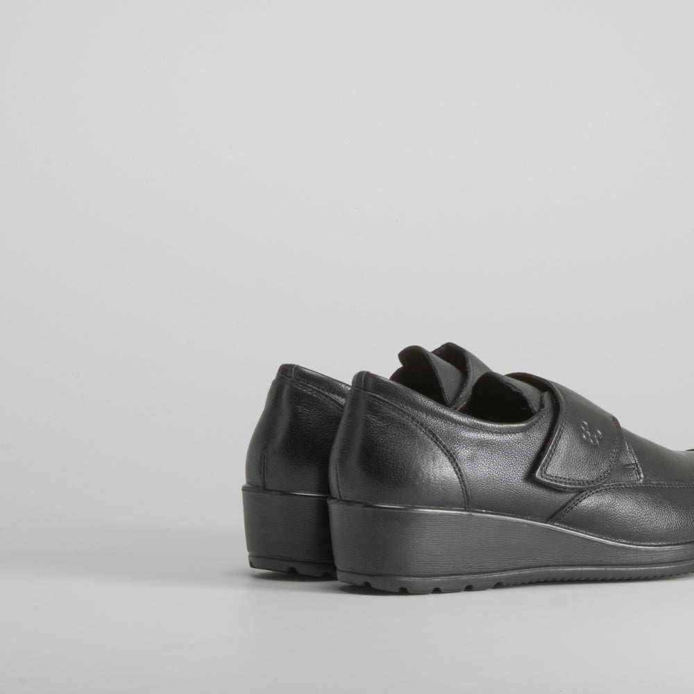 Zapato velcro confort piel COMFEET