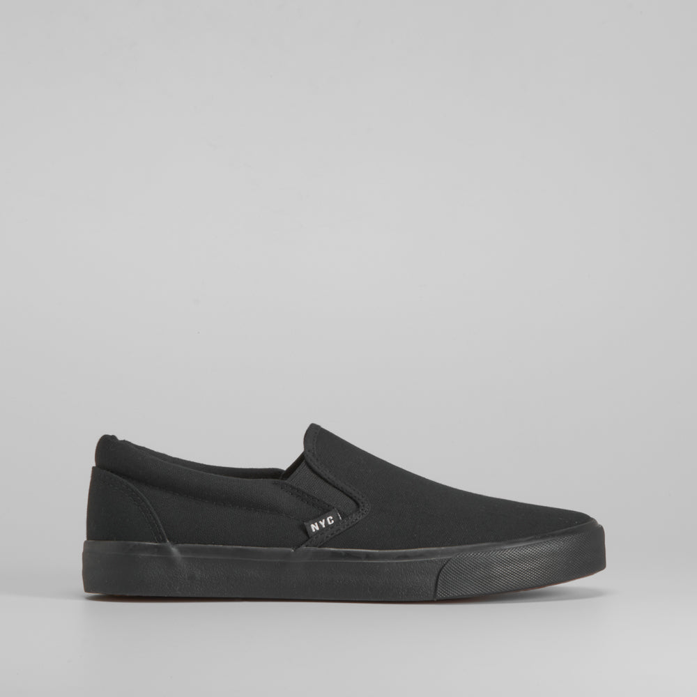 Zapatilla slip on básica NYC