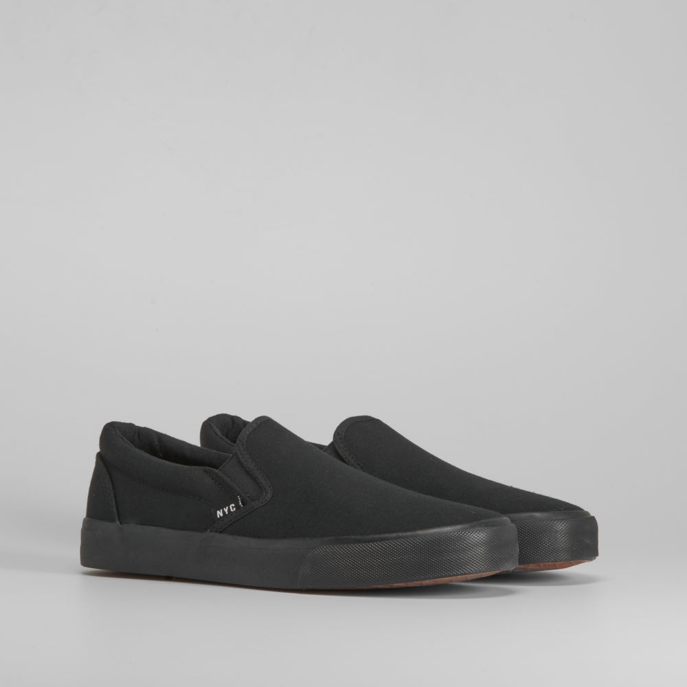 Zapatilla slip on básica NYC