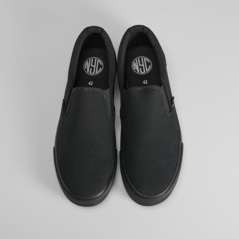 Zapatilla slip on básica NYC