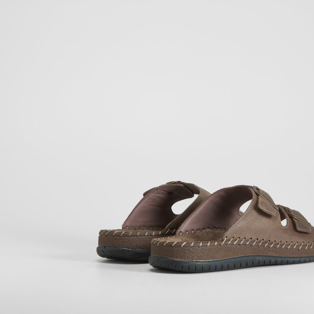 Sandalia piel hebillas WALK & FLY
