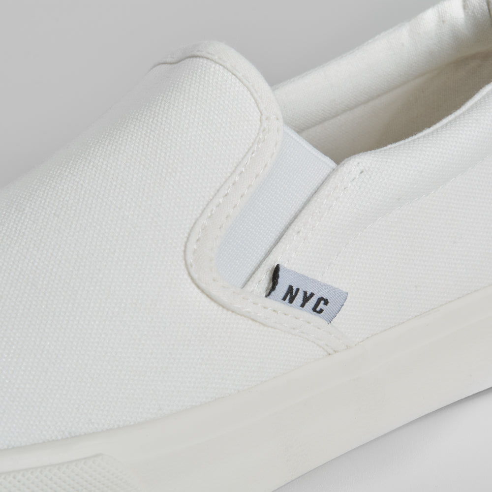 Zapatilla slip on básica NYC