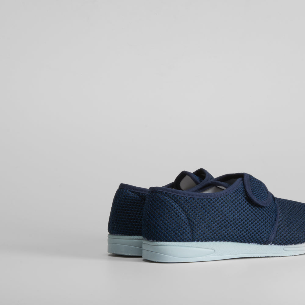 Zapatilla malla velcro COMFEET