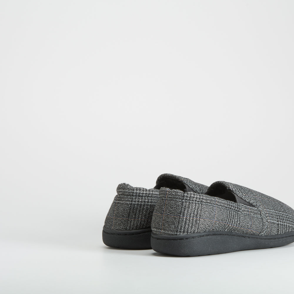 Zapatillas de casa cerradas OLYNE