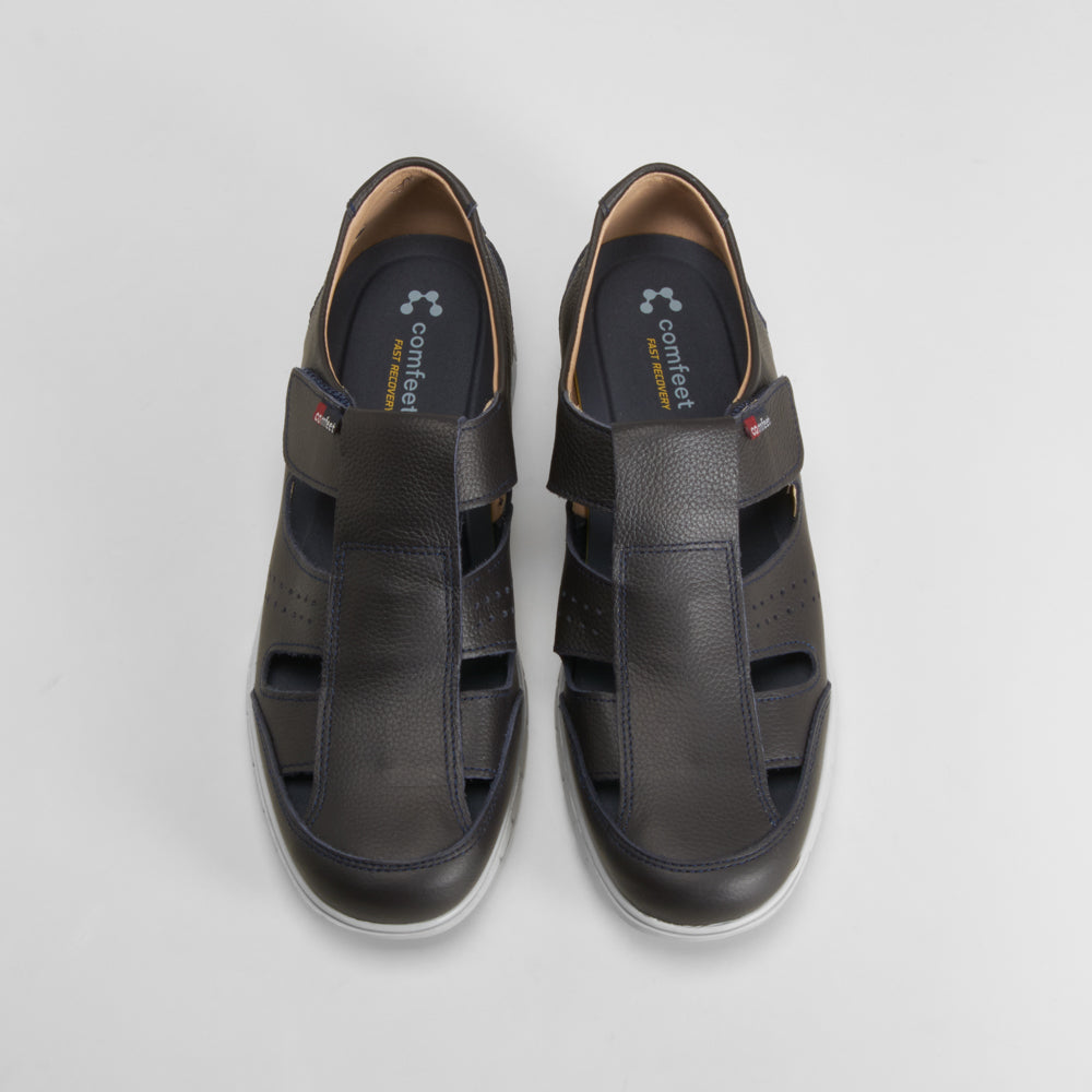 Sandalia cerrada piel flex azul marino COMFEET