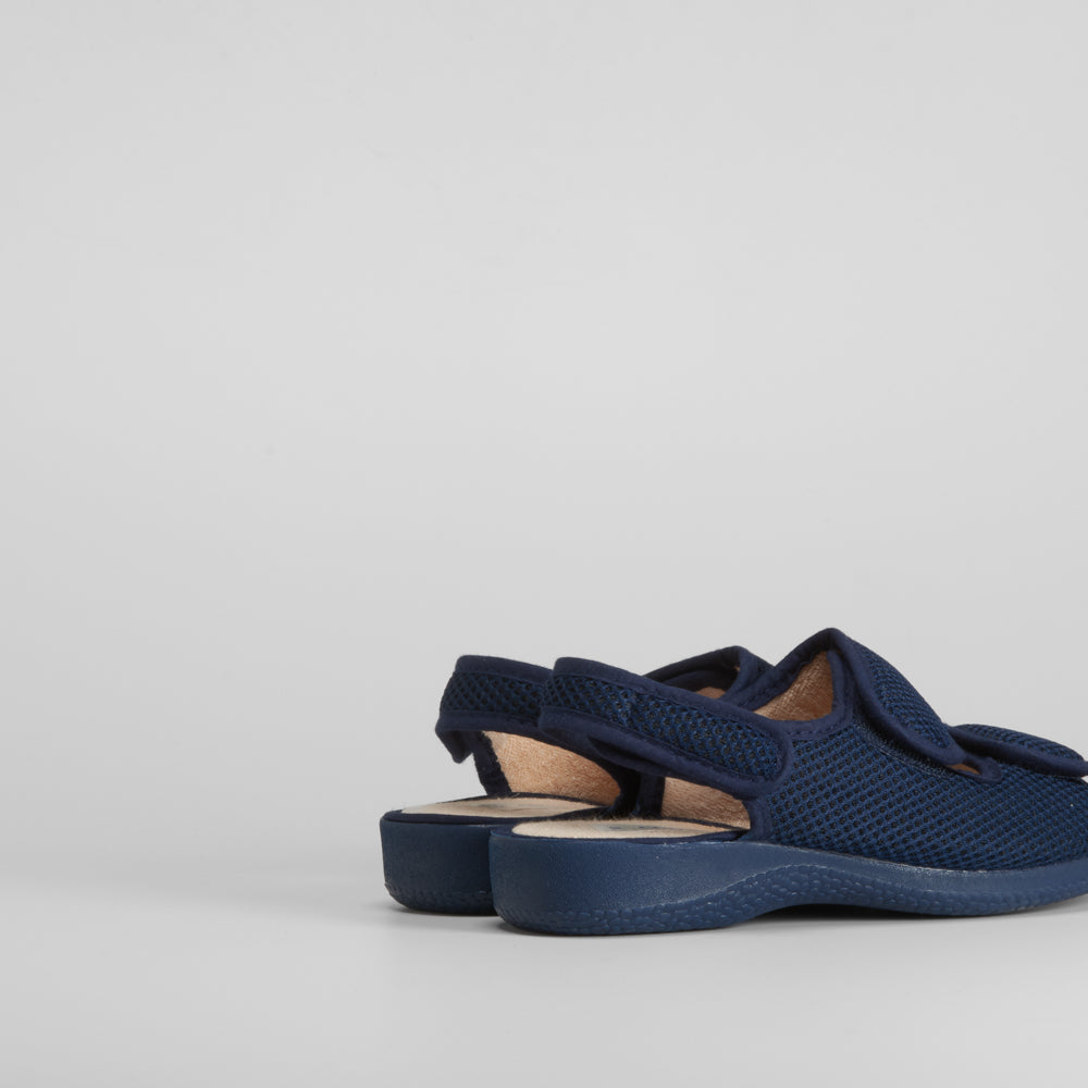 Sandalia cómoda  lona velcros COMFEET
