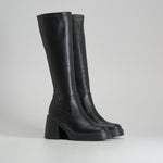 Bota de tacón negra NYC