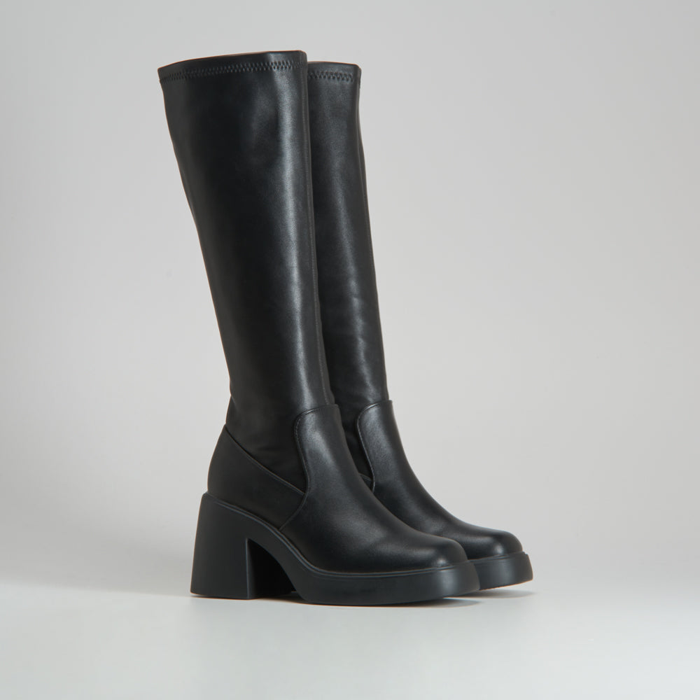 Bota de tacón negra NYC