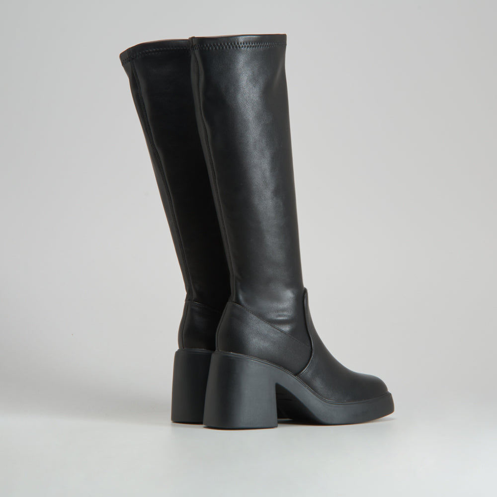 Bota de tacón negra NYC