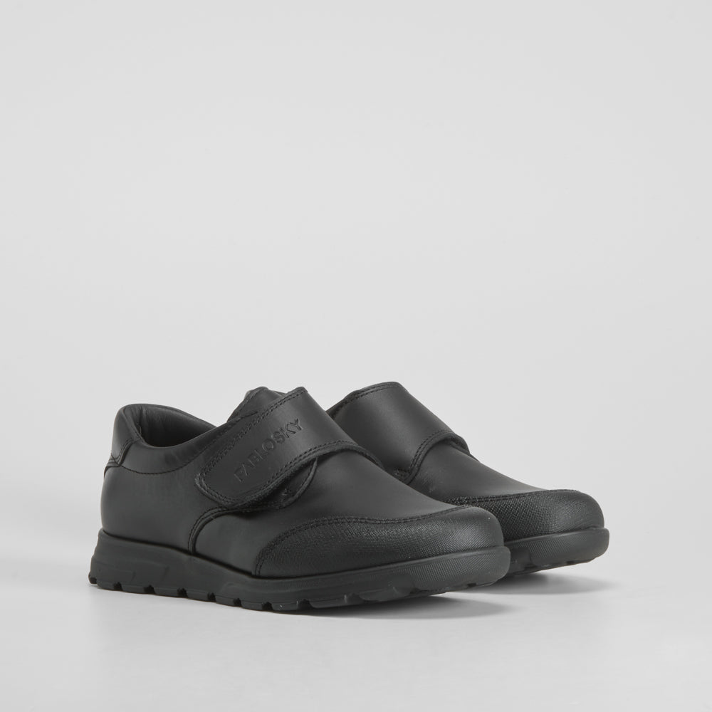 Zapato colegial de piel negro PABLOSKY