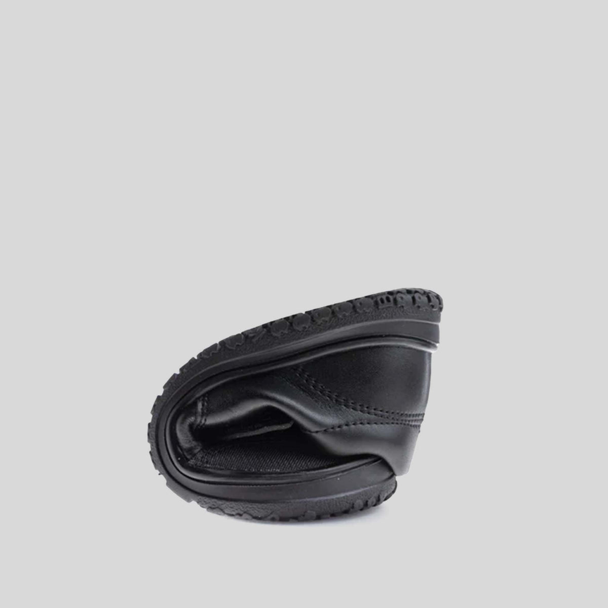Zapato colegial respetuoso piel negro PABLOSKY