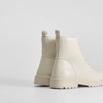 Botín militar plano beige OH GIRL