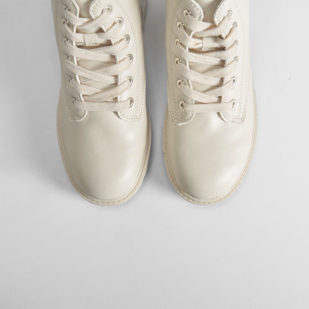 Botín militar plano beige OH GIRL