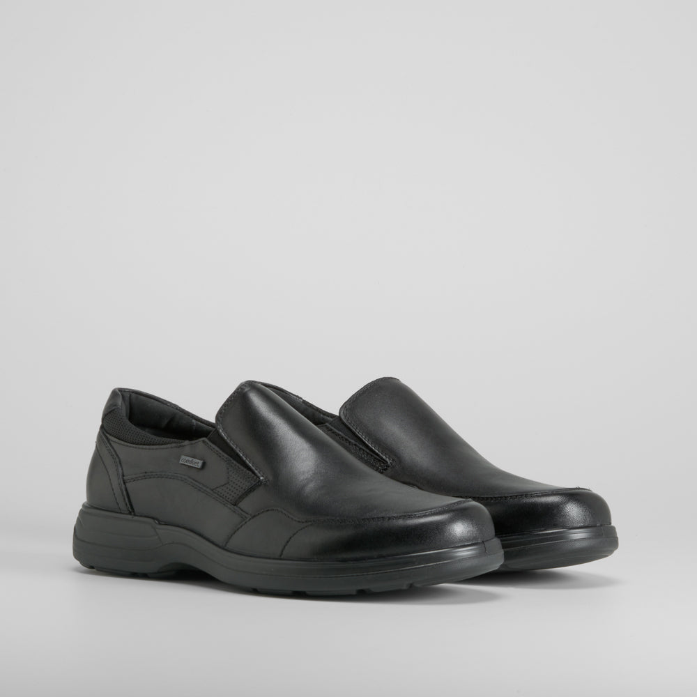 Deportivo slip on negro de piel COMFEET