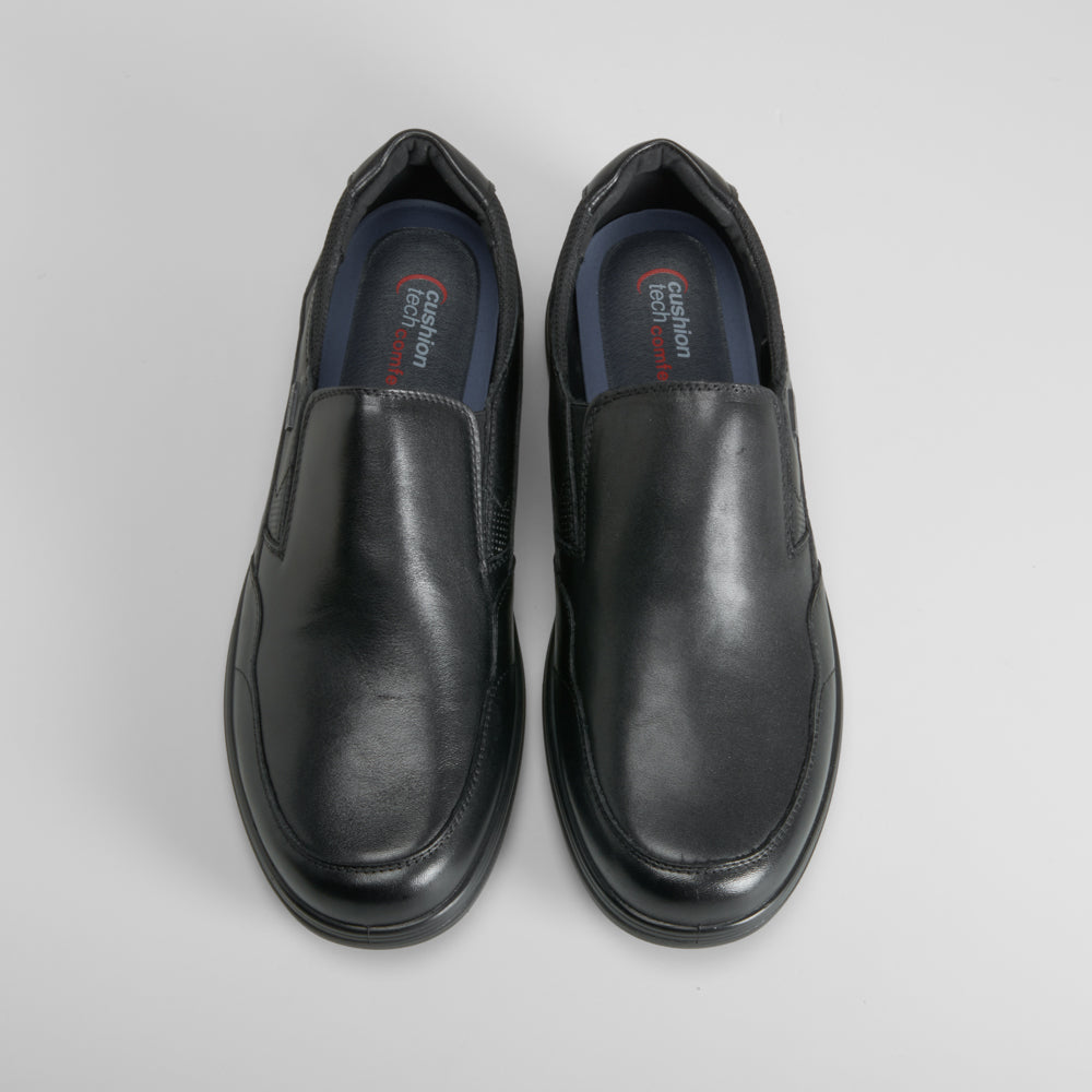 Deportivo slip on negro de piel COMFEET