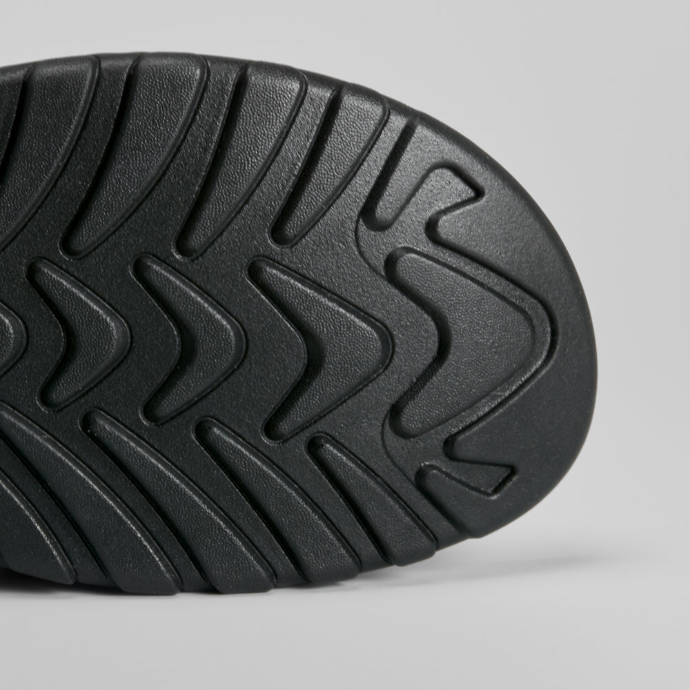 Sandalia de piel velcros de COMFEET