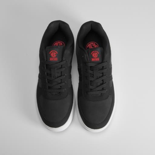 Zapatilla skate básica negra de NYC