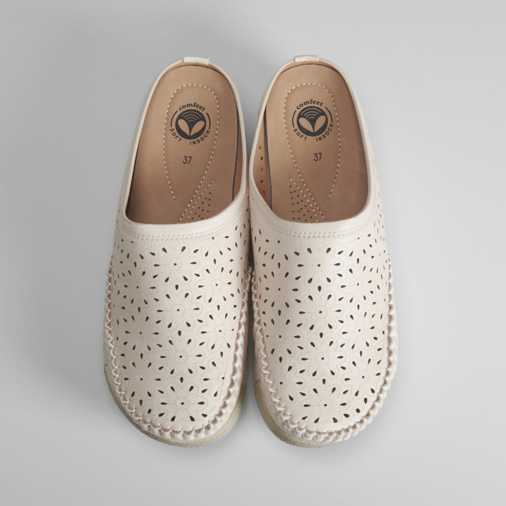 Zueco blanco troquelados de COMFEET