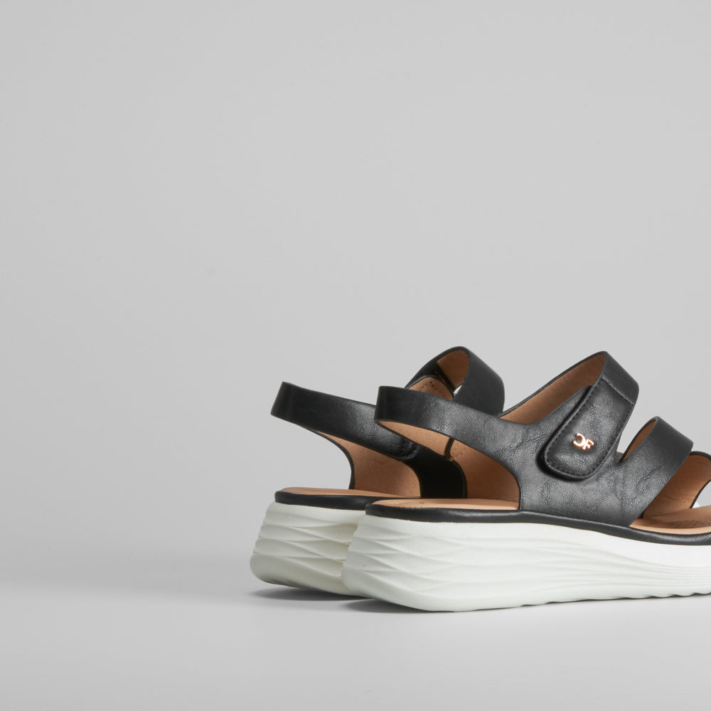 Sandalia plataforma velcro COMFEET