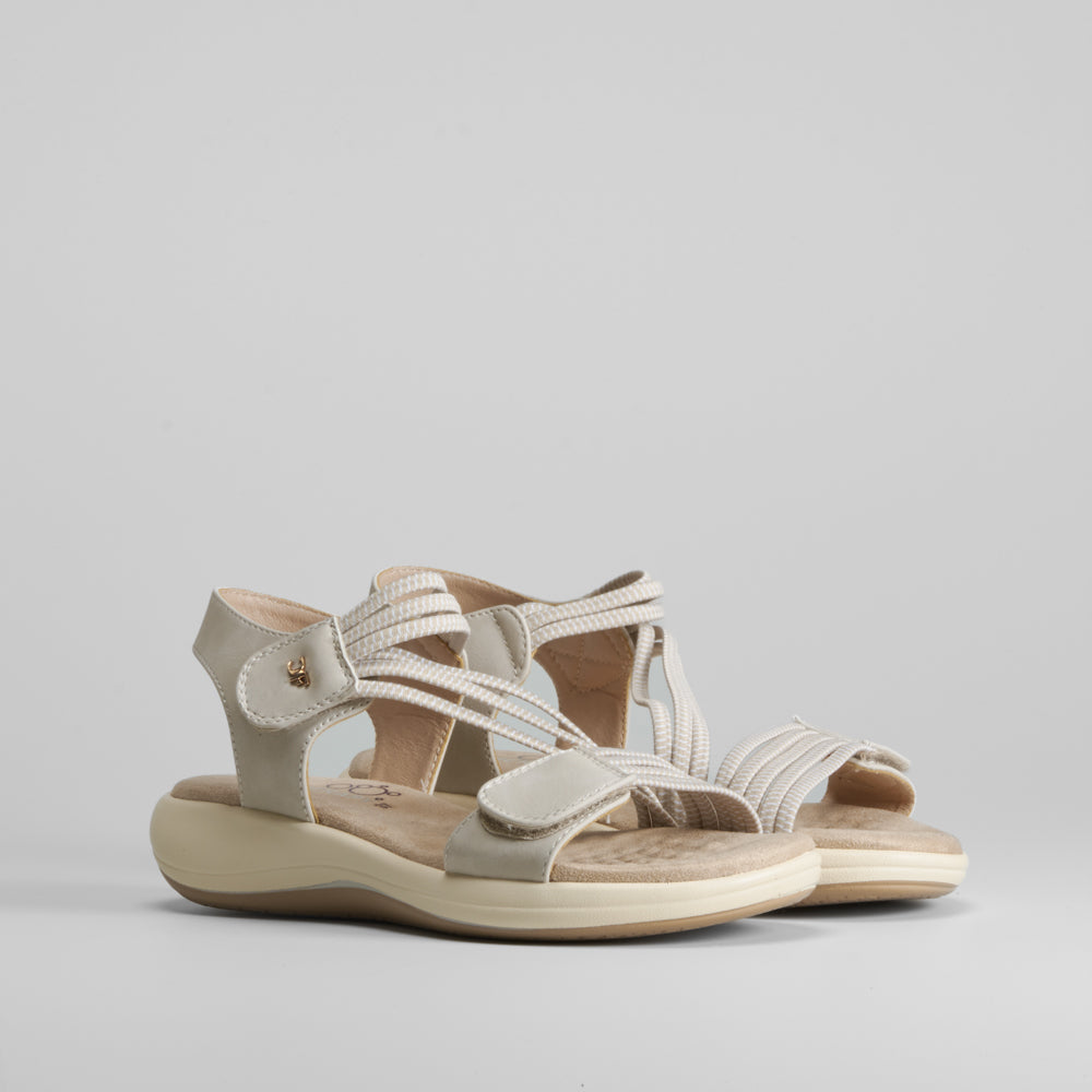Sandalia sport velcros y elásticos COMFEET