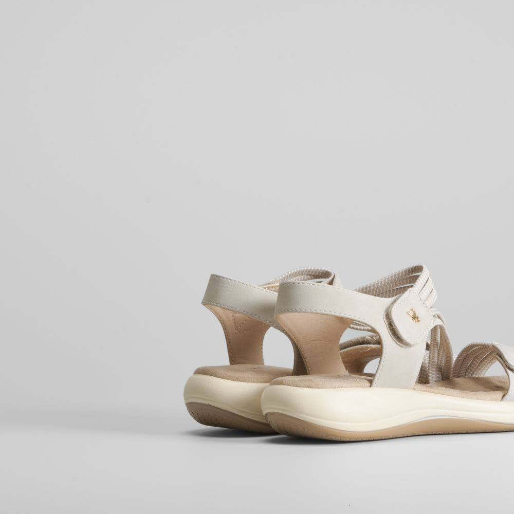 Sandalia sport velcros y elásticos COMFEET
