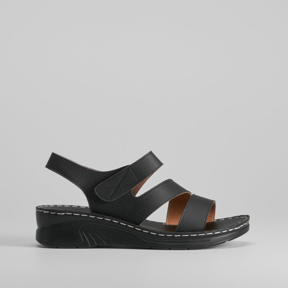 Sandalia de piel negra cosidos COMFEET