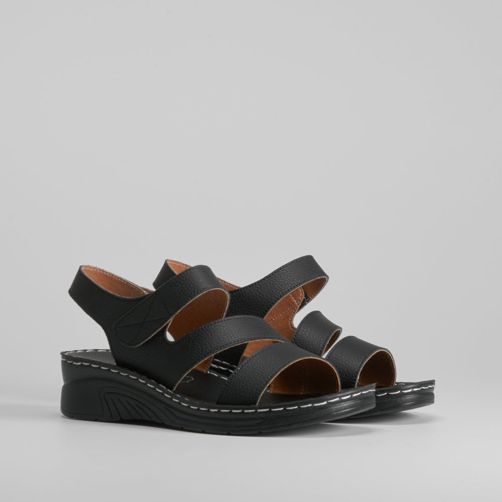 Sandalia de piel negra cosidos COMFEET