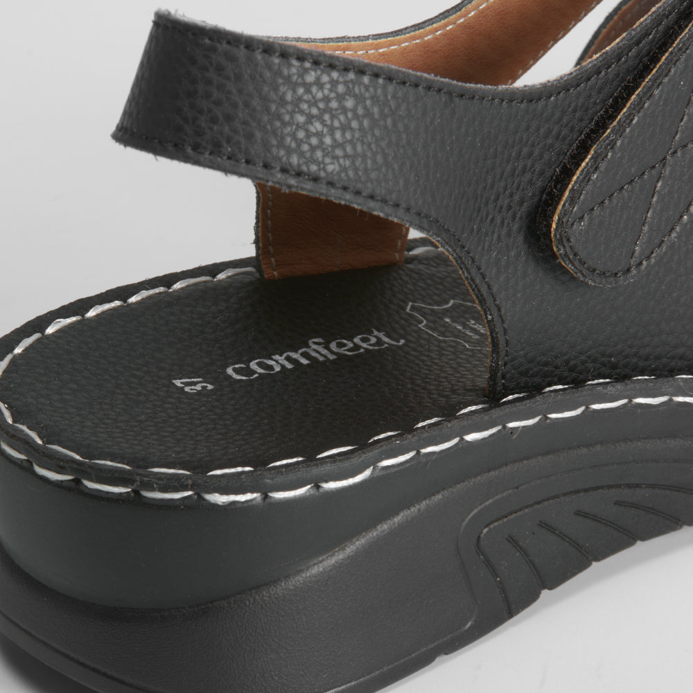 Sandalia de piel negra cosidos COMFEET