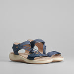 Sandalia sport velcros y elásticos COMFEET