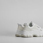 Deportiva plataforma chunky blanca NYC