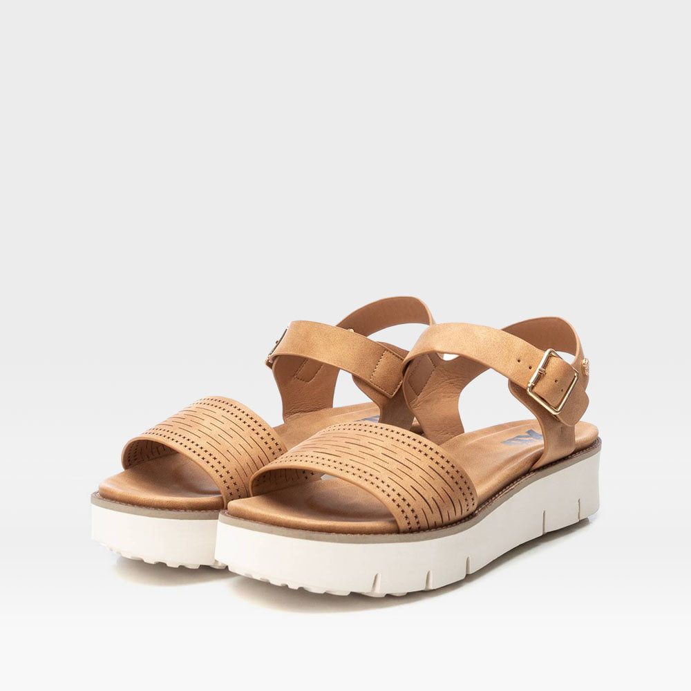 Sandalia cuña baja camel XTI