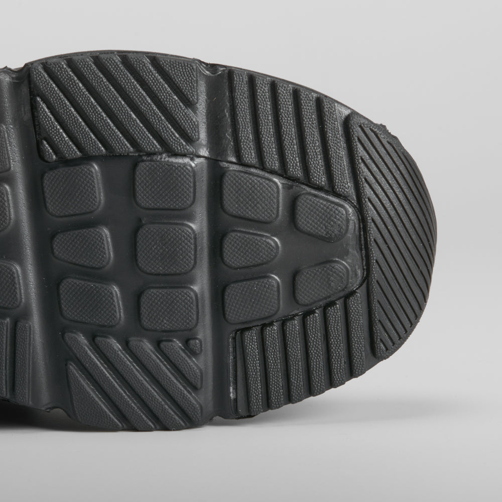 Zapatilla deporte negra burbuja SEVEN FIVE