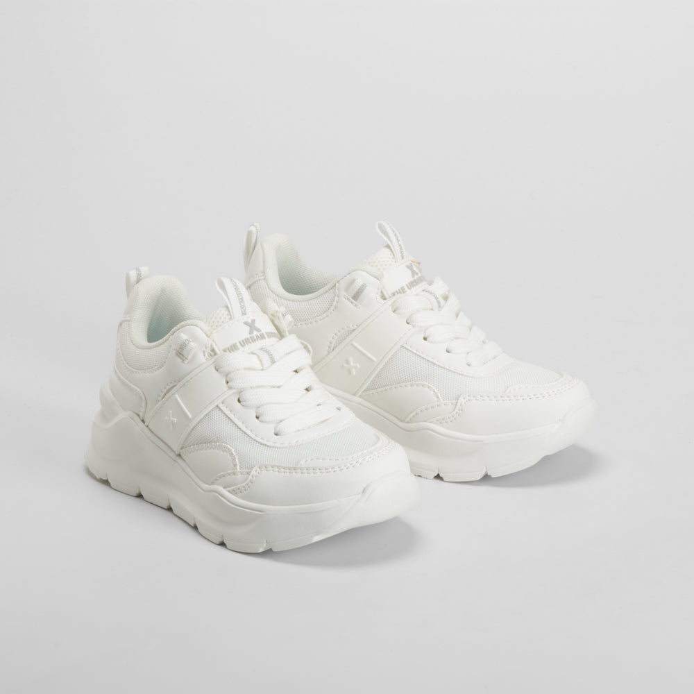 Deportiva chunky color blanco XTI
