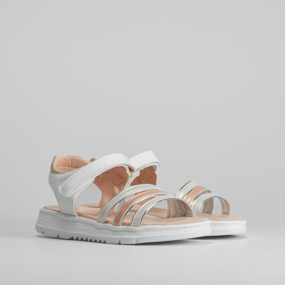 Sandalia blanca tiras metalizada COMFEET KIDS