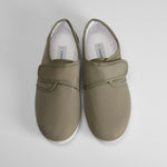 Zapatilla con velcro cómoda de COMFEET