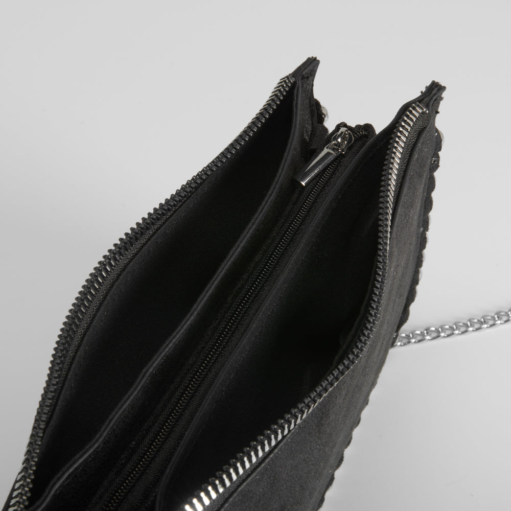 Bandolera negra remaches NYC