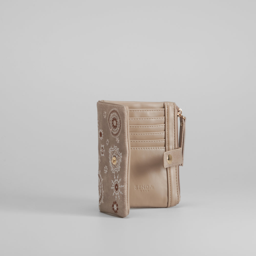 Monedero mandalas bordados camel SENDA ROAD