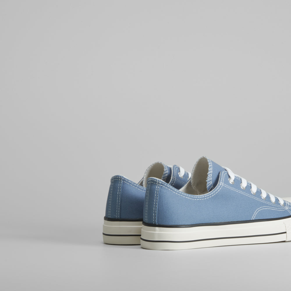 Zapatilla de lona basic azul NYC