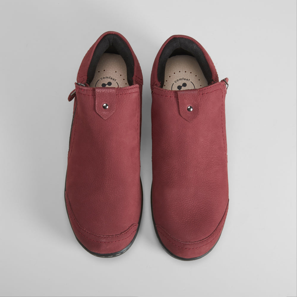 Zapato cerrado de piel con cremallera COMFEET