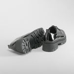 Blucher negro de charol con cordones NYC