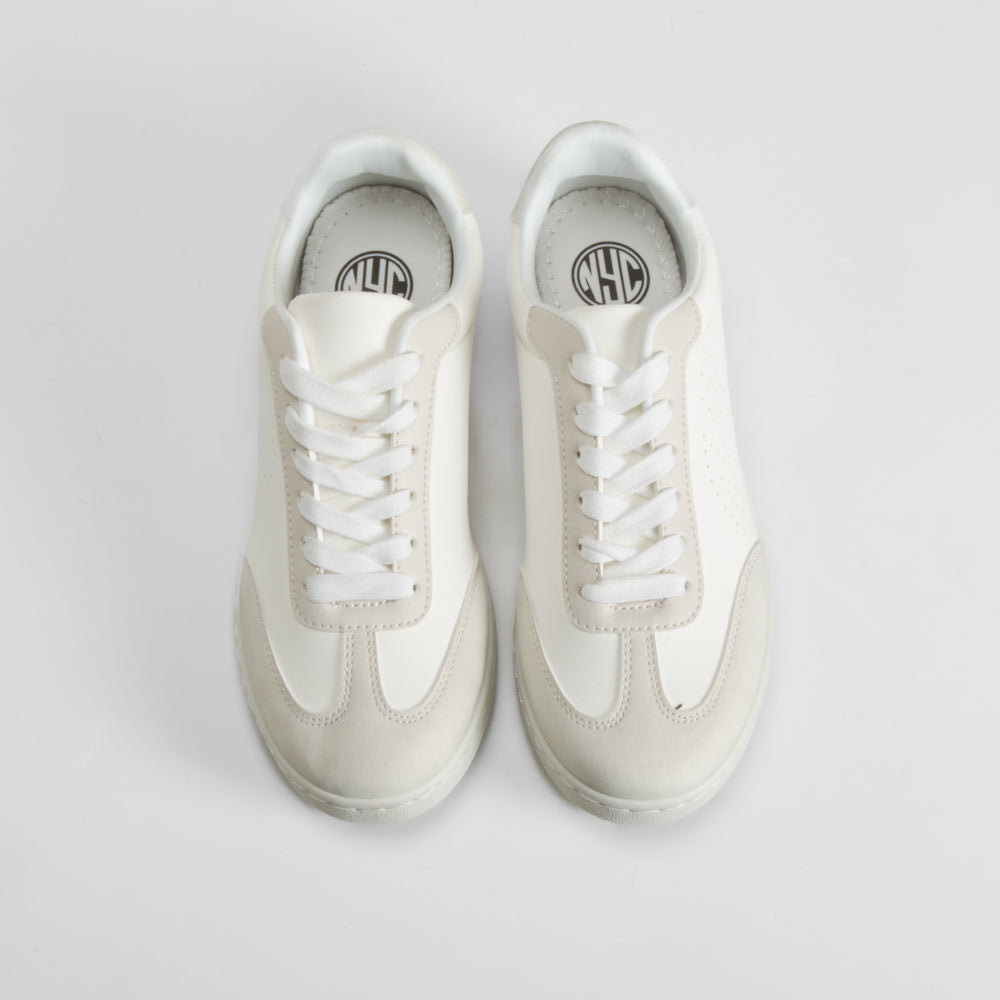 Zapatilla urban blanca logo punteado NYC