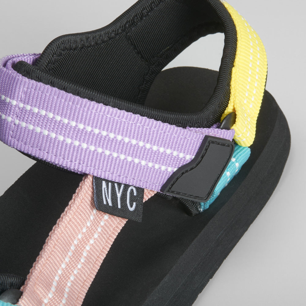 Sandalia multicolor sport de NYC
