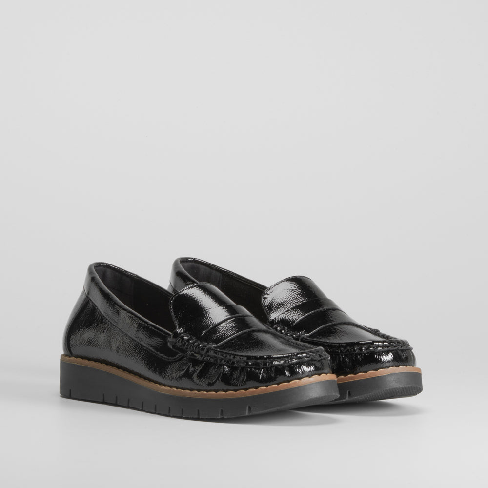 Mocasín plano dentado negro COMFEET