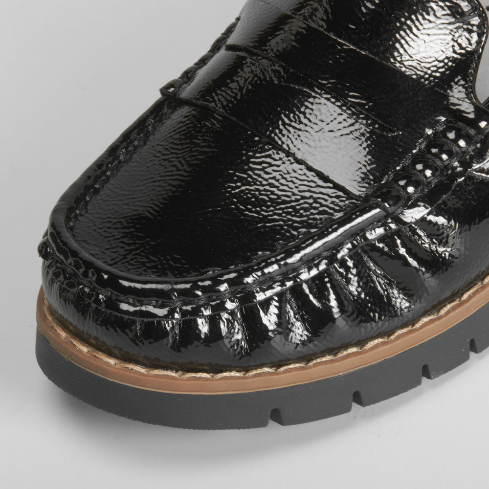 Mocasín plano dentado negro COMFEET
