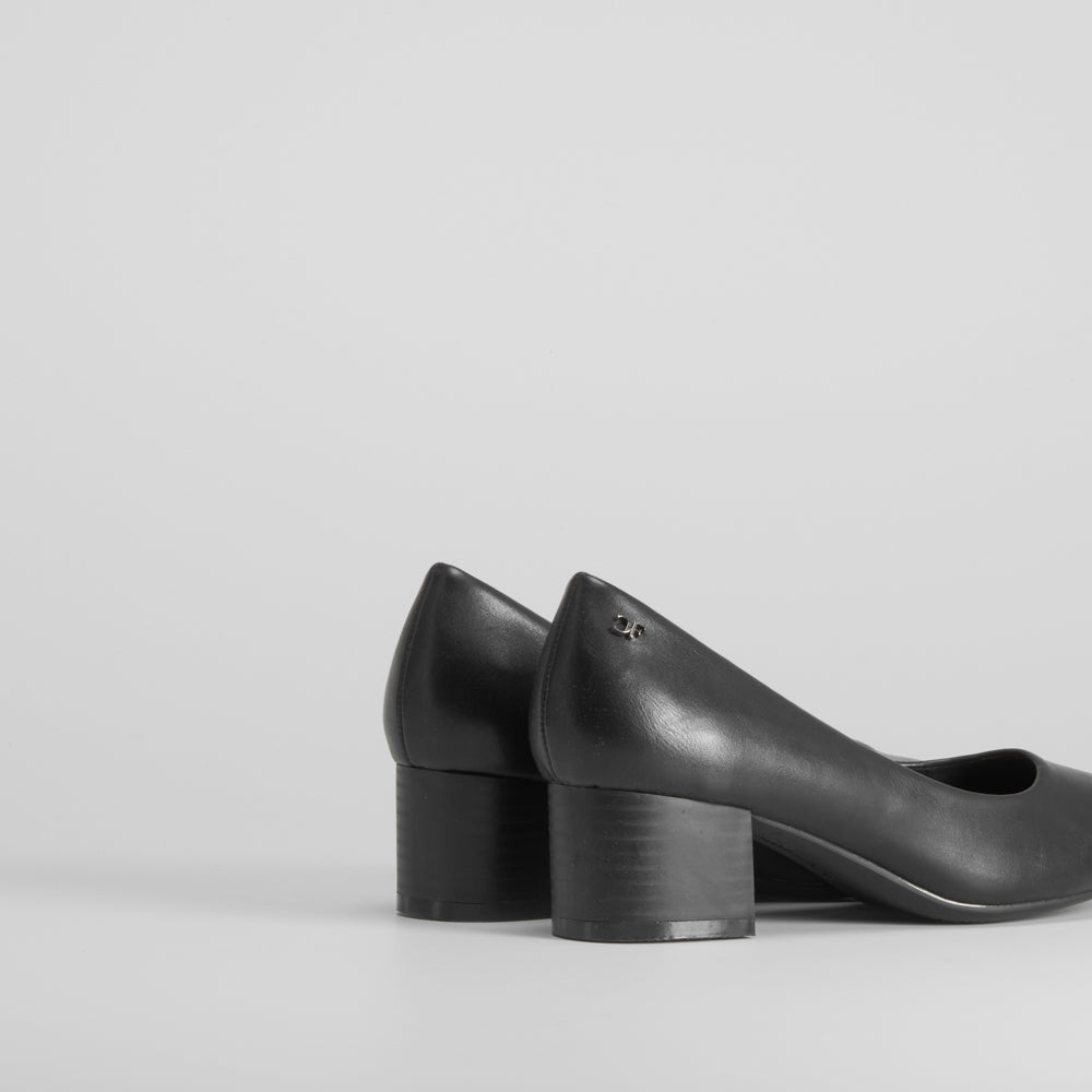 Zapato de tacón taupe cómodo negro COMFEET