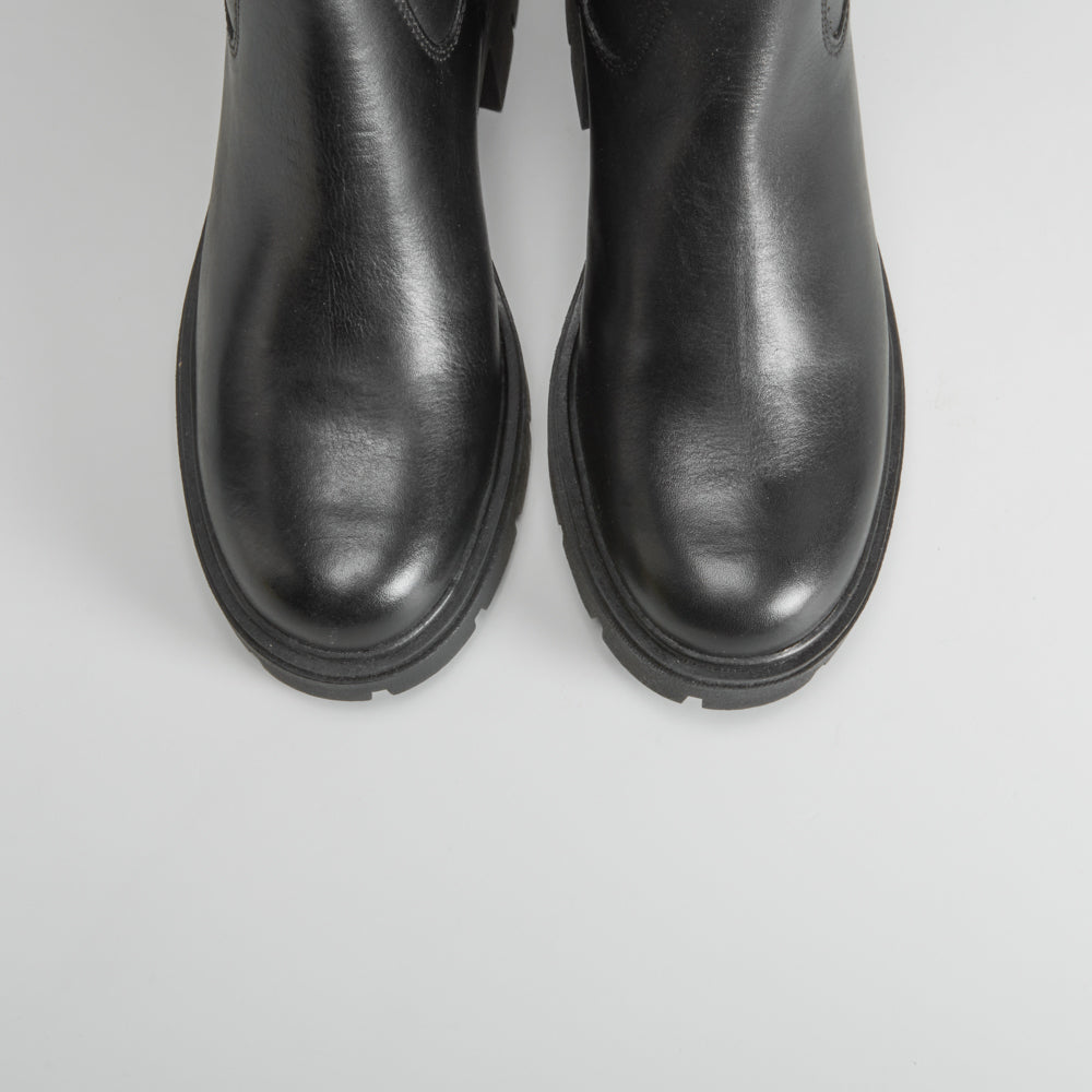 Bota negra lisa de piel FOSCO