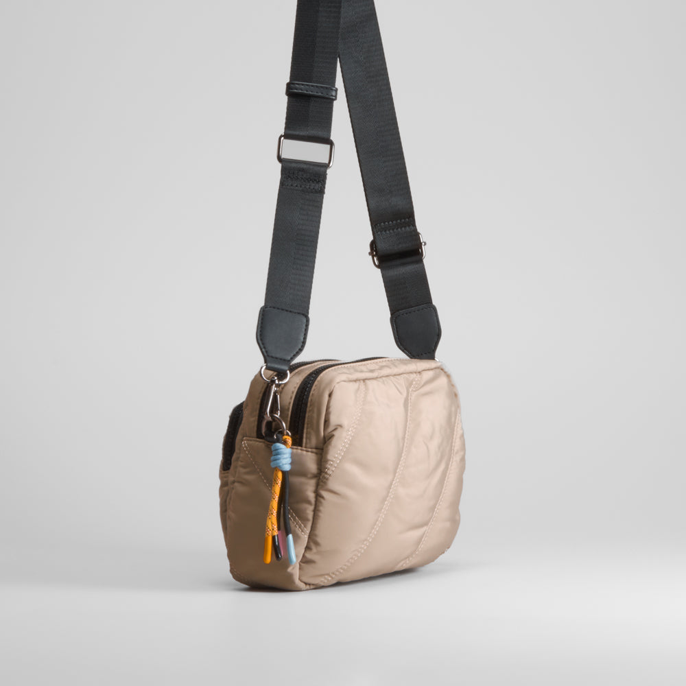 Bolso bandolera nylon acolchado camel NYC