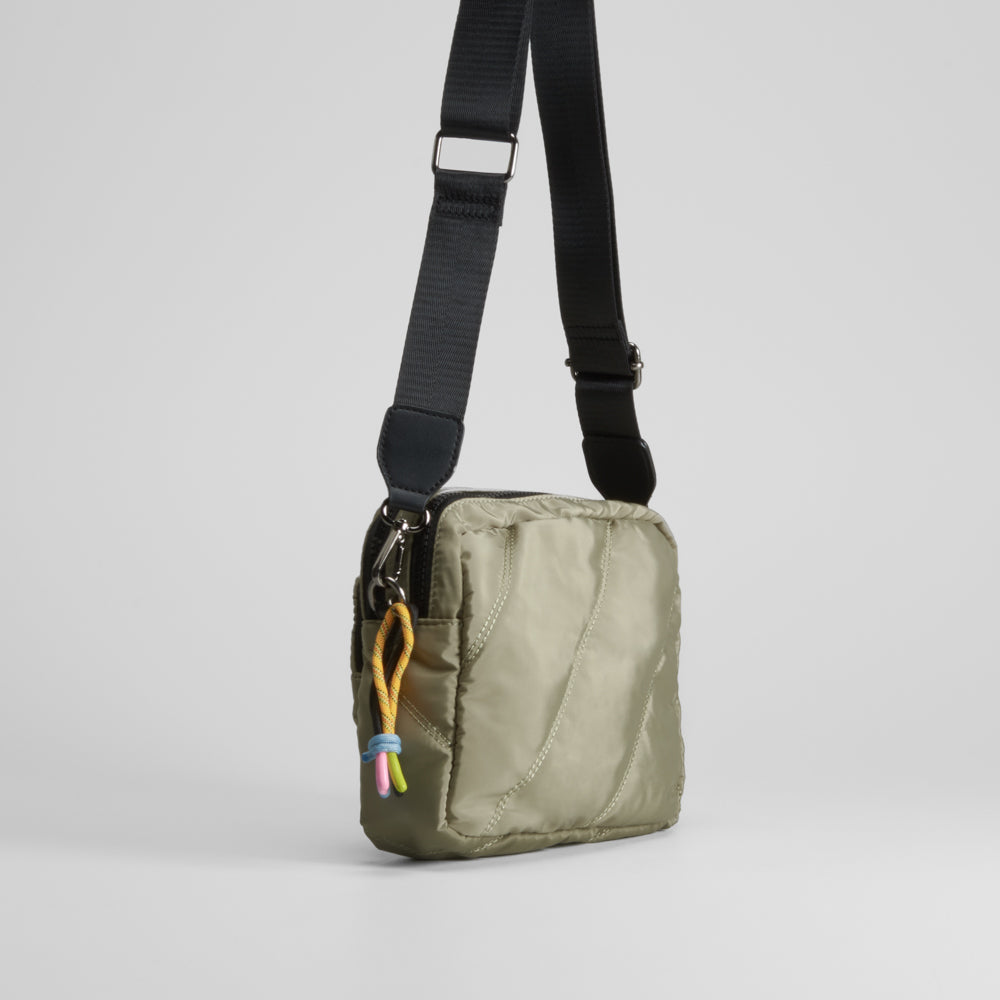 Bolso bandolera nylon acolchado khaki NYC