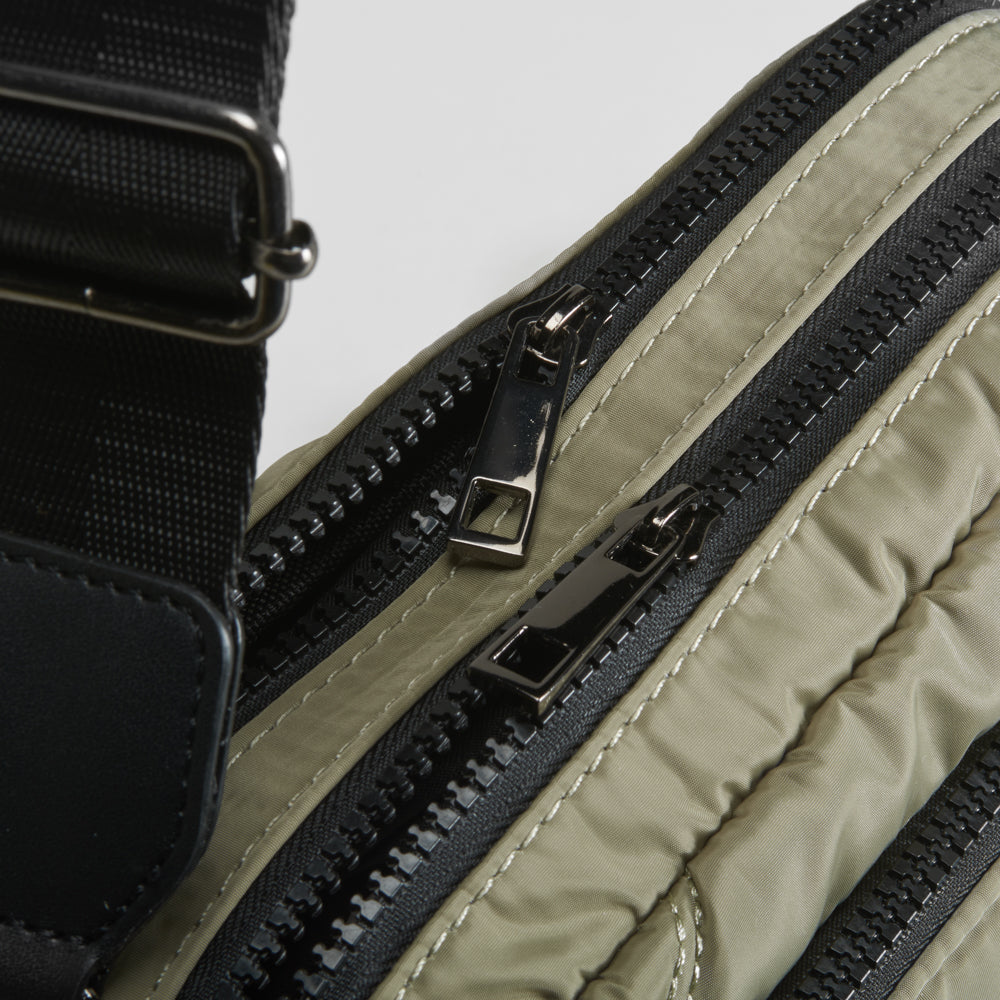 Bolso bandolera nylon acolchado khaki NYC