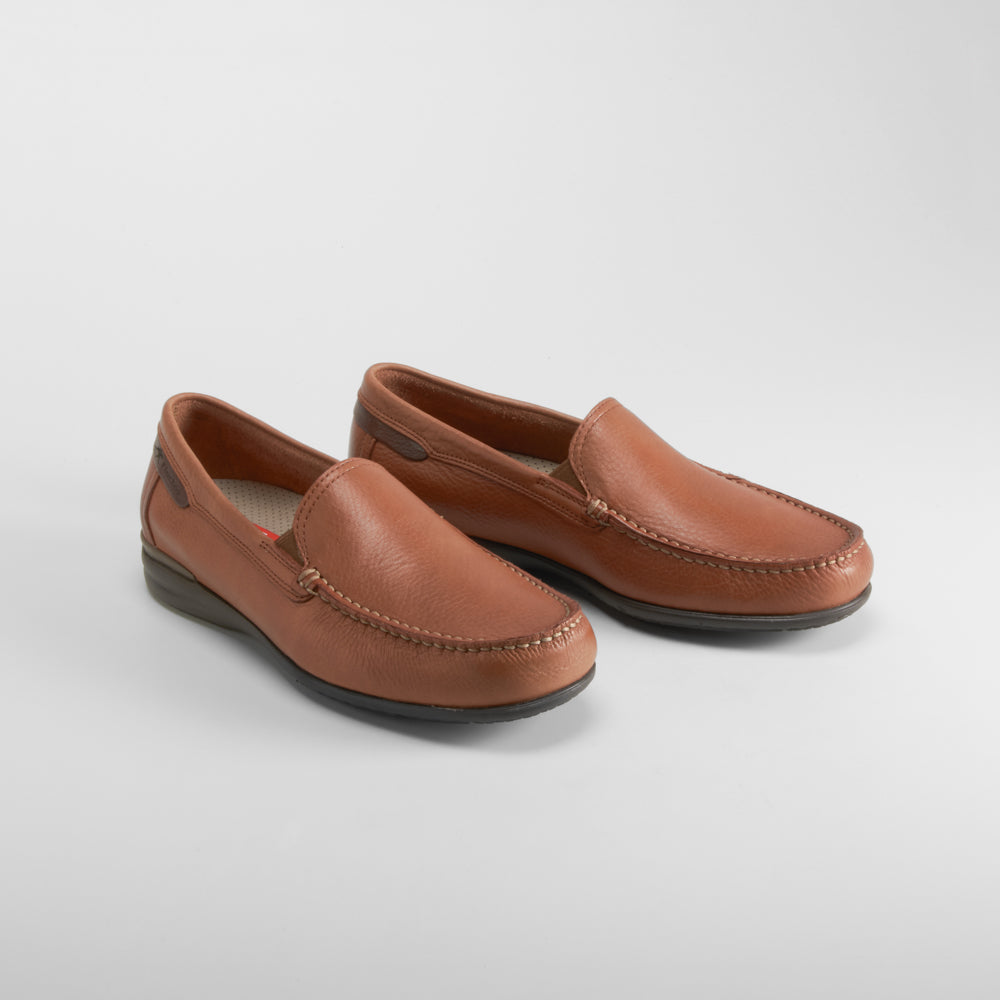 Mocasín orion piel color cuero FLUCHOS